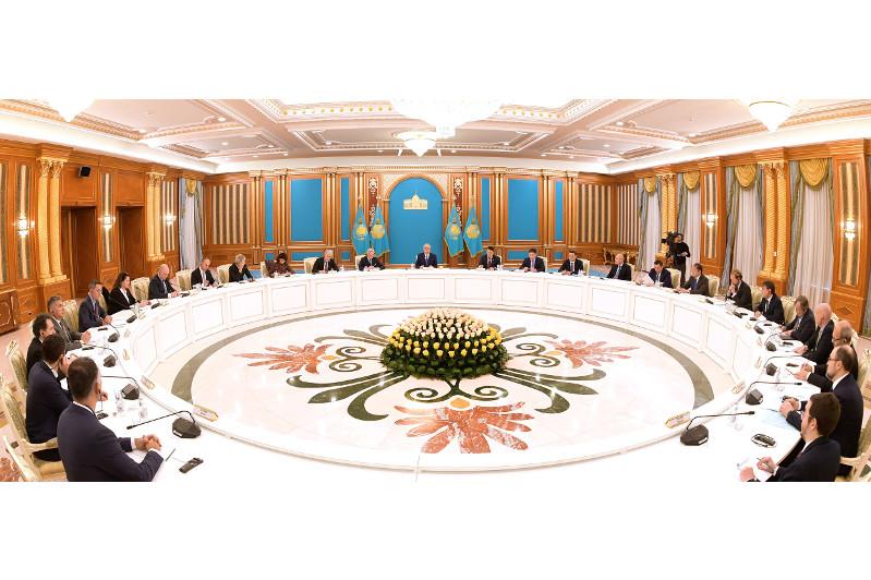 Касым-Жомарт Токаев назвал Францию одним из ключевых партнеров Казахстана в Евросоюзе