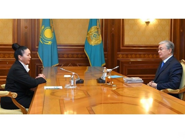 Глава государства принял Розу Муканову и Ахана Бижанова
