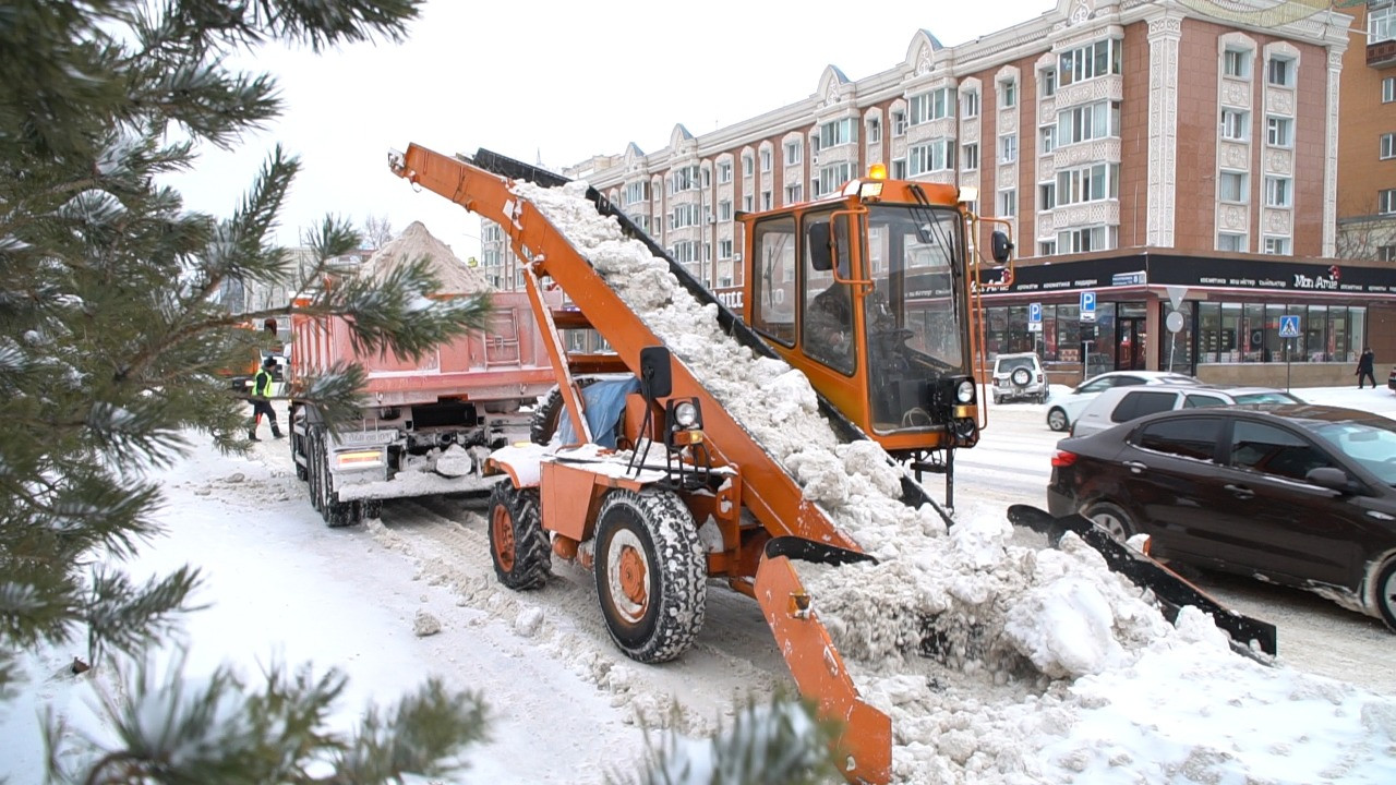 29 января на уборку снега в столице вышли 1127 единиц спецтехники