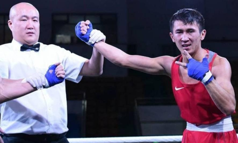 Три «бронзы» завоевали казахстанские боксеры в полуфинале турнира в Венгрии