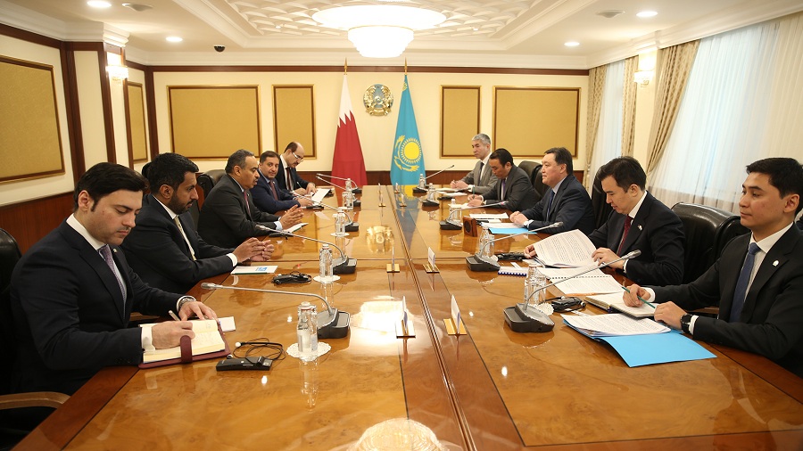 Аскар Мамин встретился с министром торговли и индустрии Катара