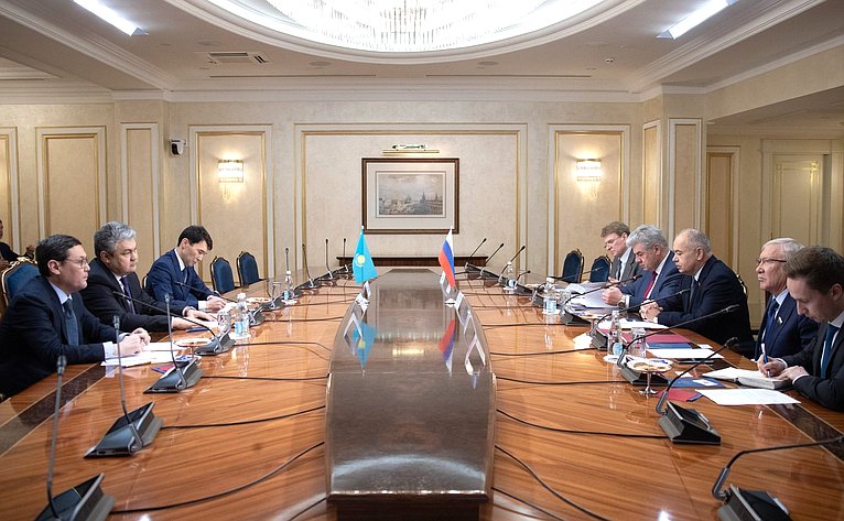 Обсуждены вопросы правового обеспечения экономического сотрудничества Казахстана и России