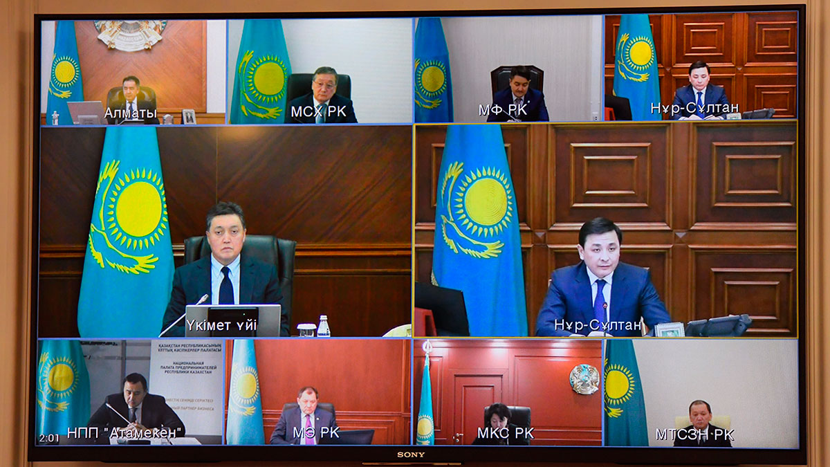 Какие предприятия возобновят работу с 20 апреля в столице и Алматы?