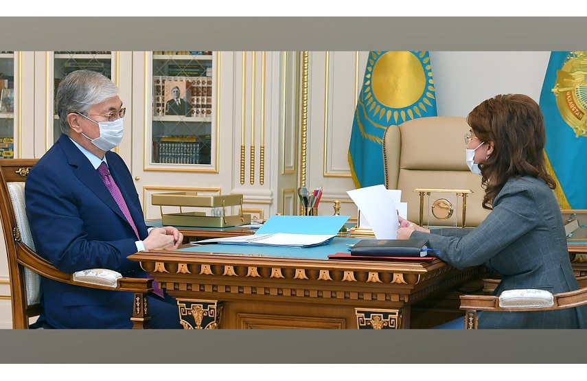 Глава государства принял министра информации и общественного развития Аиду Балаеву
