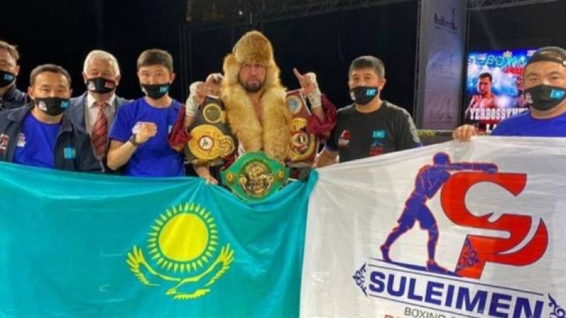 Непобежденный казахстанец вошел в топ-15 рейтинга WBC