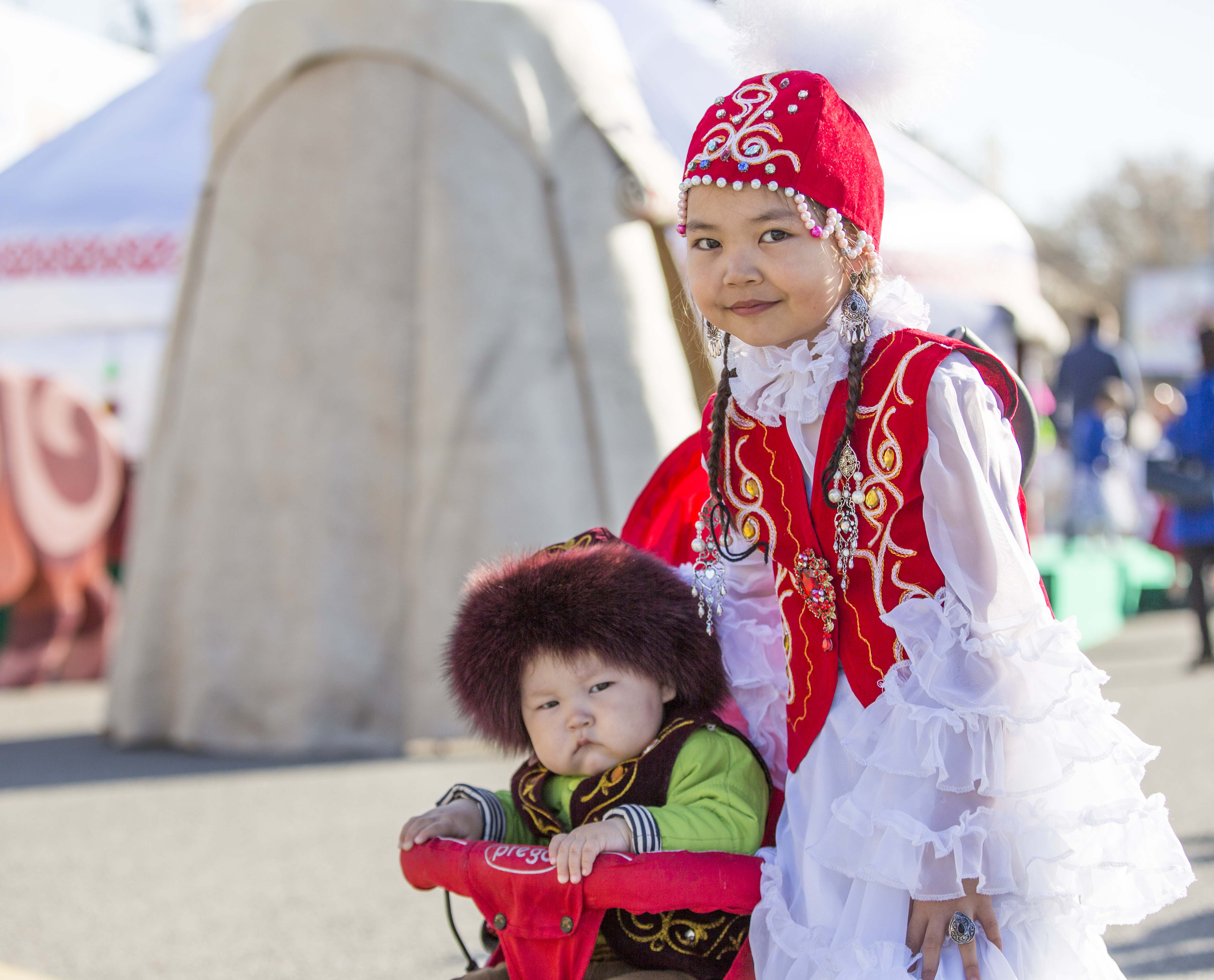Численность населения Казахстана увеличилась на 1,3%