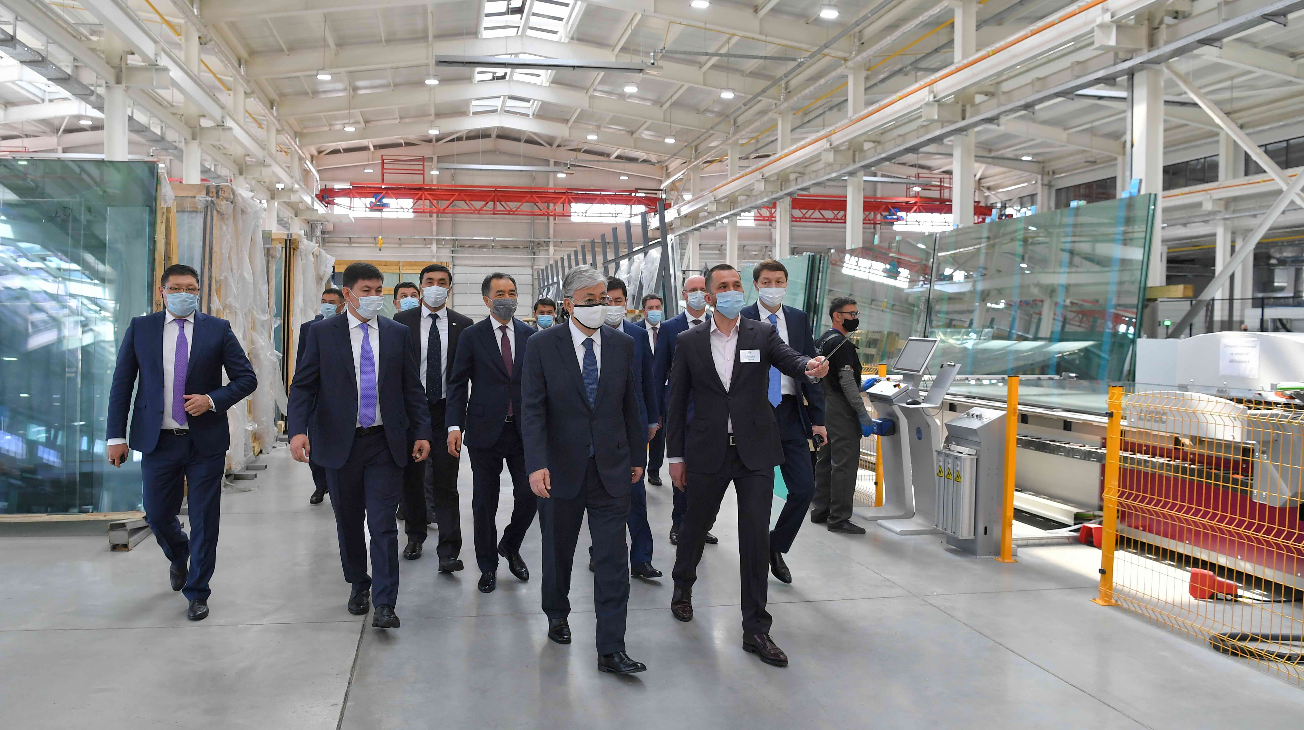 Глава государства посетил завод энергоэффективных архитектурных фасадов ТОО "КСМ Техновид"