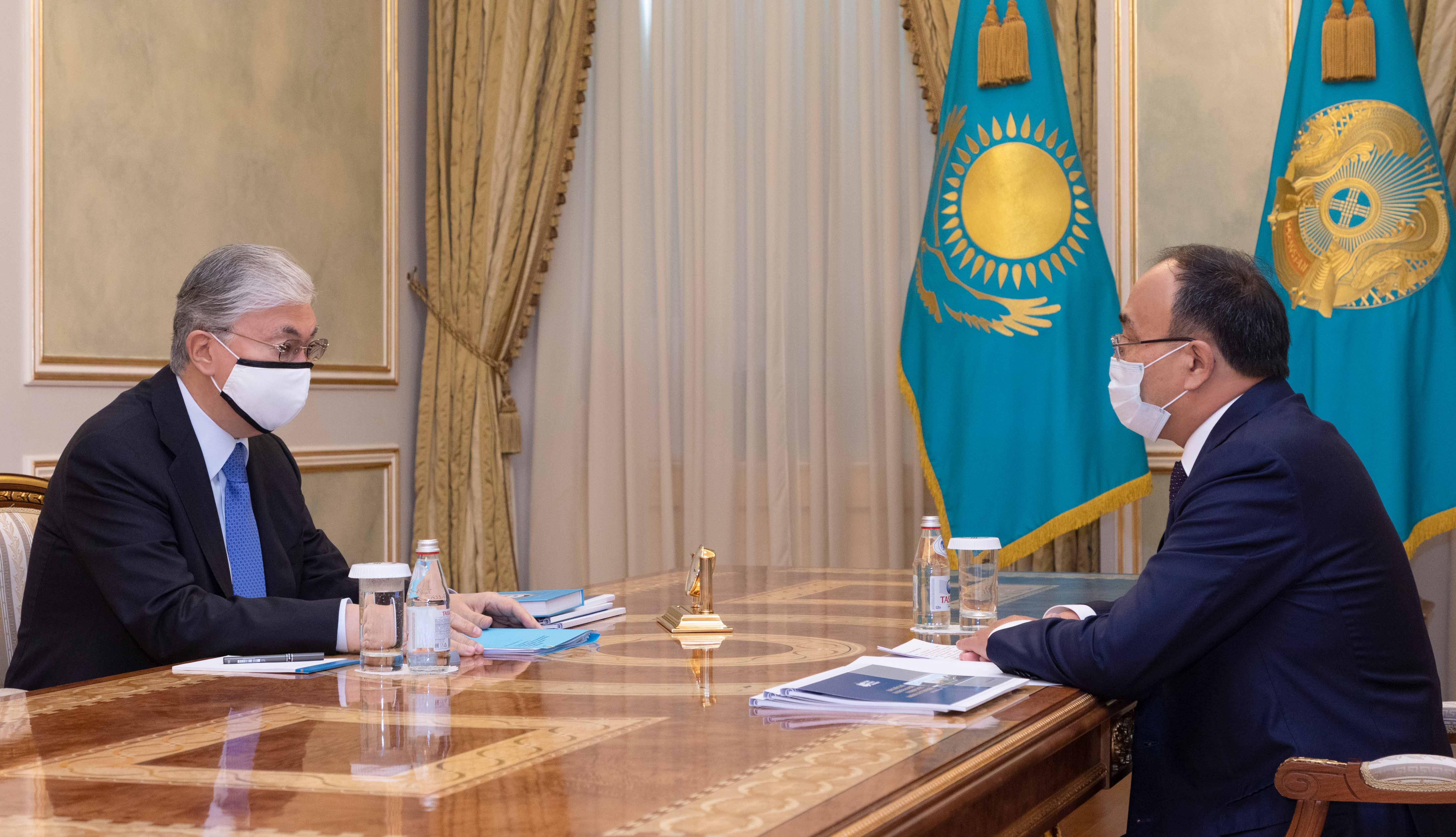 Президент принял ректора Евразийского национального университета имени Л.Н. Гумилева