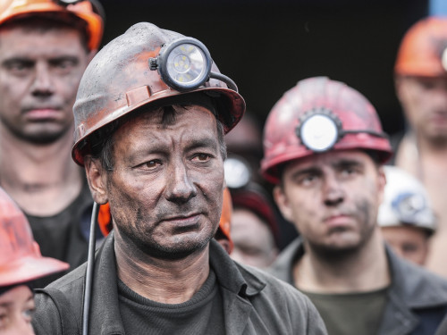 О состоянии пострадавших от выброса газа шахтеров рассказали медики Караганды
