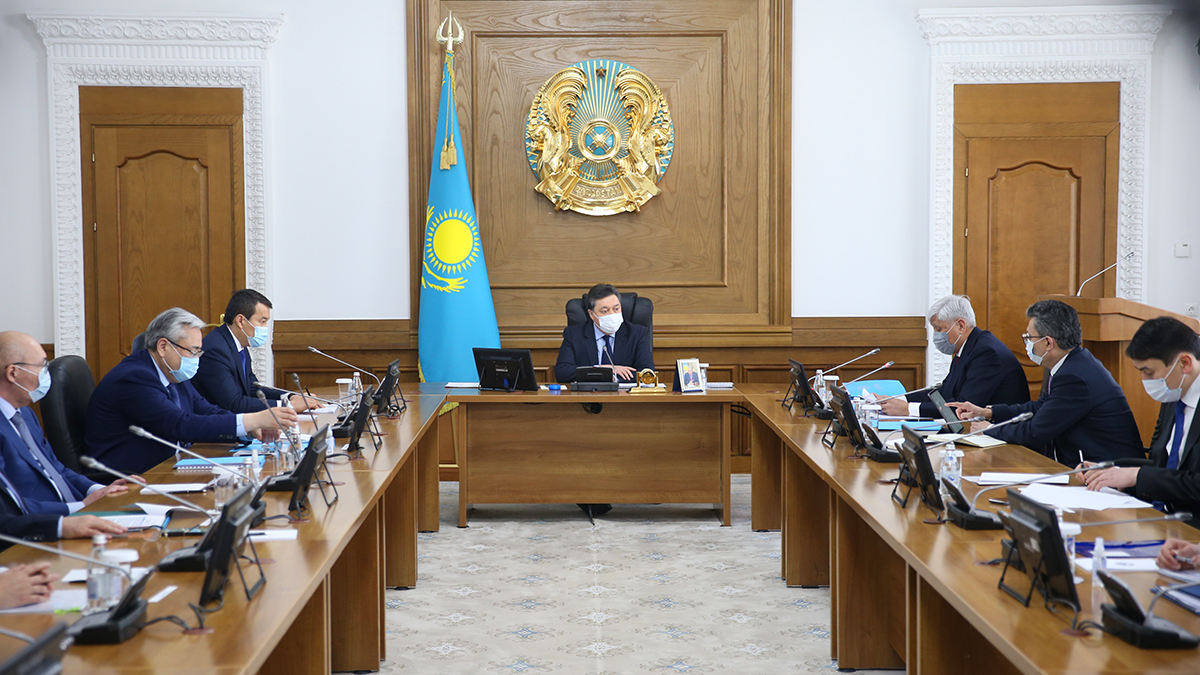 А. Мамин провел совещание по вопросам развития Алматинской области