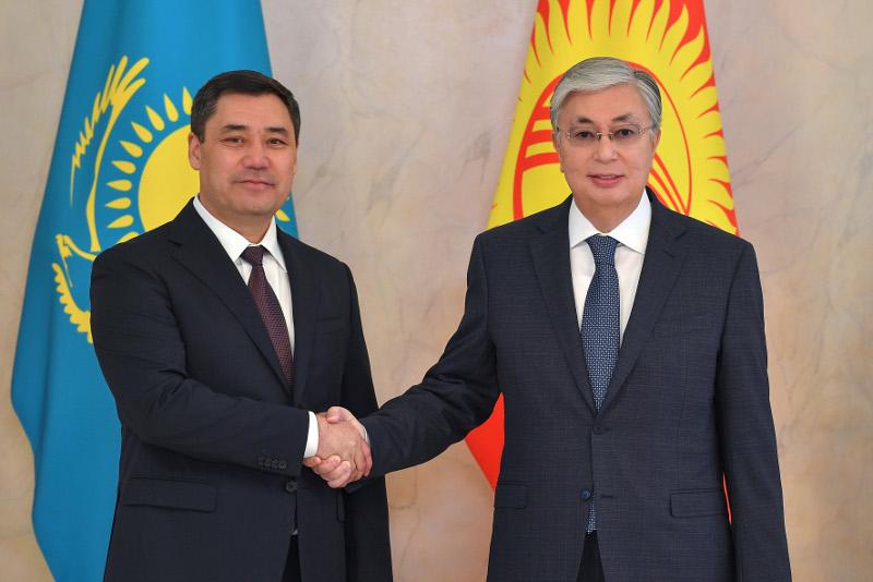 Касым-Жомарт Токаев провел переговоры с Президентом Кыргызстана в узком составе
