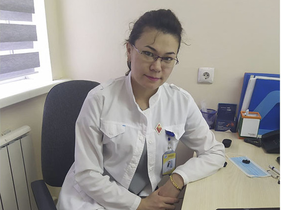 В поликлиниках Алматы проходит ревакцинация от коронавируса