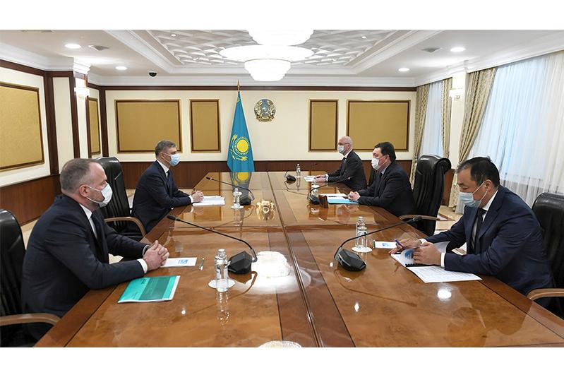 Премьер-Министр встретился с генеральным директором ОАО «РЖД»
