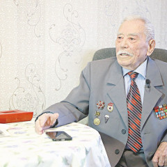 Жүз жастағы десантшы