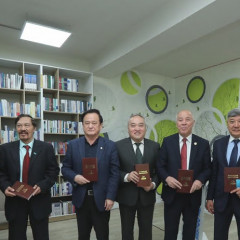 «Хат жазған қалам алып қан майданнан»