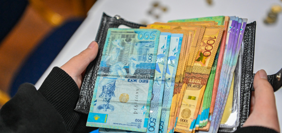 1 000 теңгелік банкнот: шын ақшаны жалған ақшадан қалай ажыратуға болады?