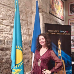 Қазақ тіліне құштар француз қызы