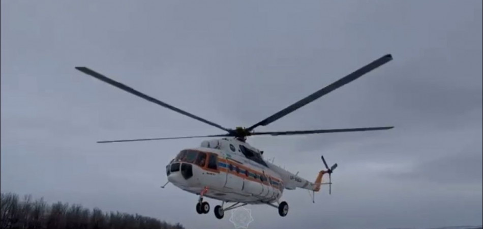 Жаңа туған сәби Өскеменге тікұшақпен шұғыл жеткізілді (видео)