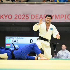 Жүлде жауған аламан