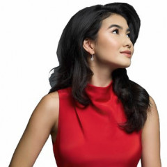 Әзизаның дебюті