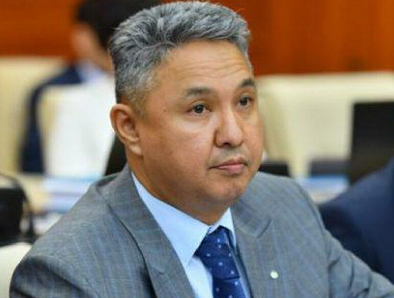 Азат Перуашев «Ақ жол» партиясы төрағасы қызметінен кететінін мәлімдеді