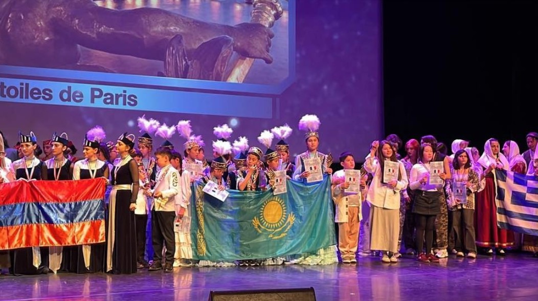 Парижде ән әуелеткен өрендер